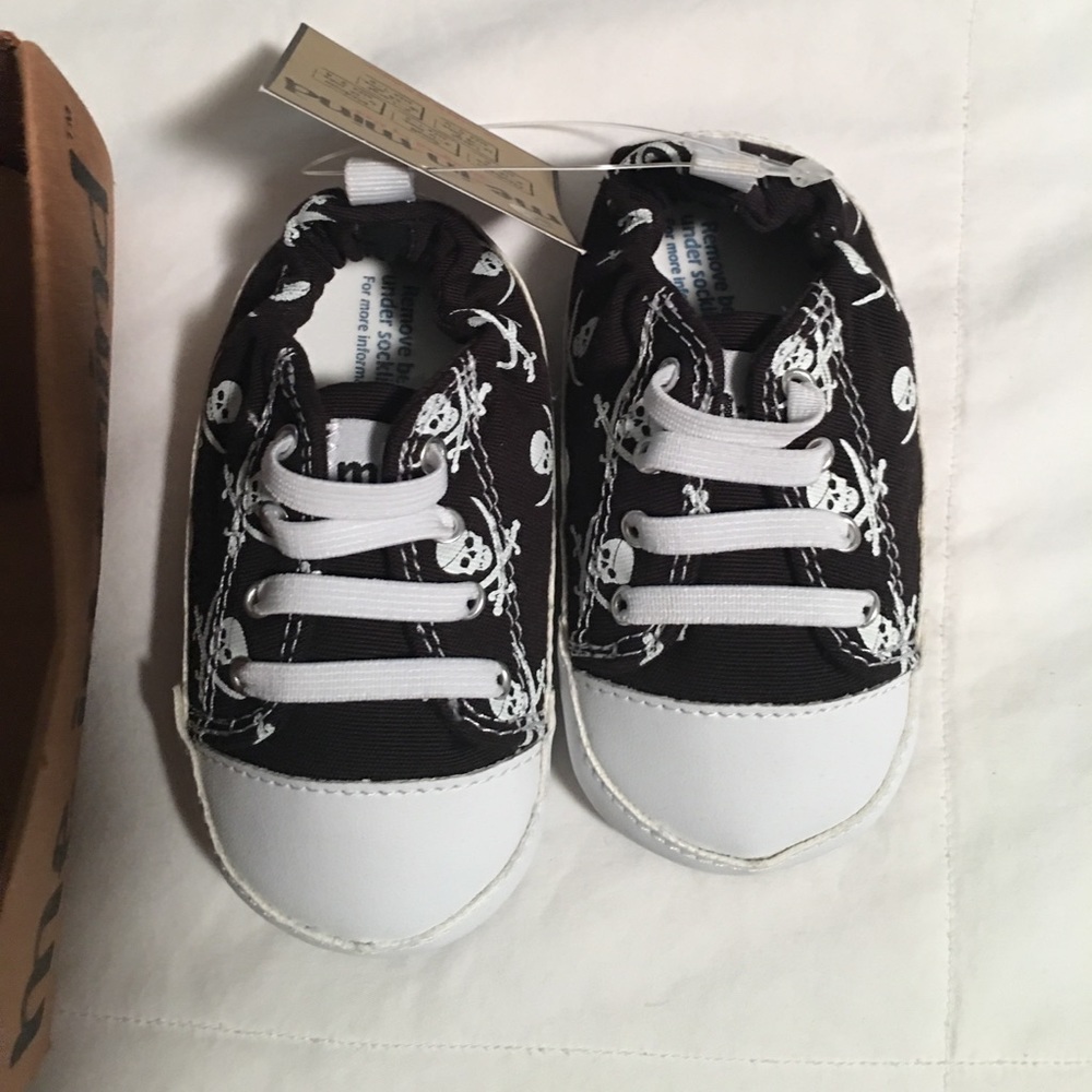 Me in mind baby sneakers